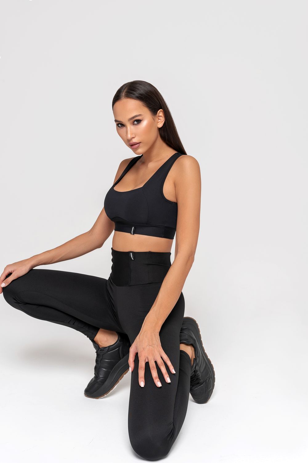 Euphoria Леггинсы с корсетным швом L3, черный