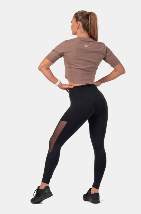 Nebbia Футболка укороченная 600 Minimalist Logo Crop T-shirt, кремовый