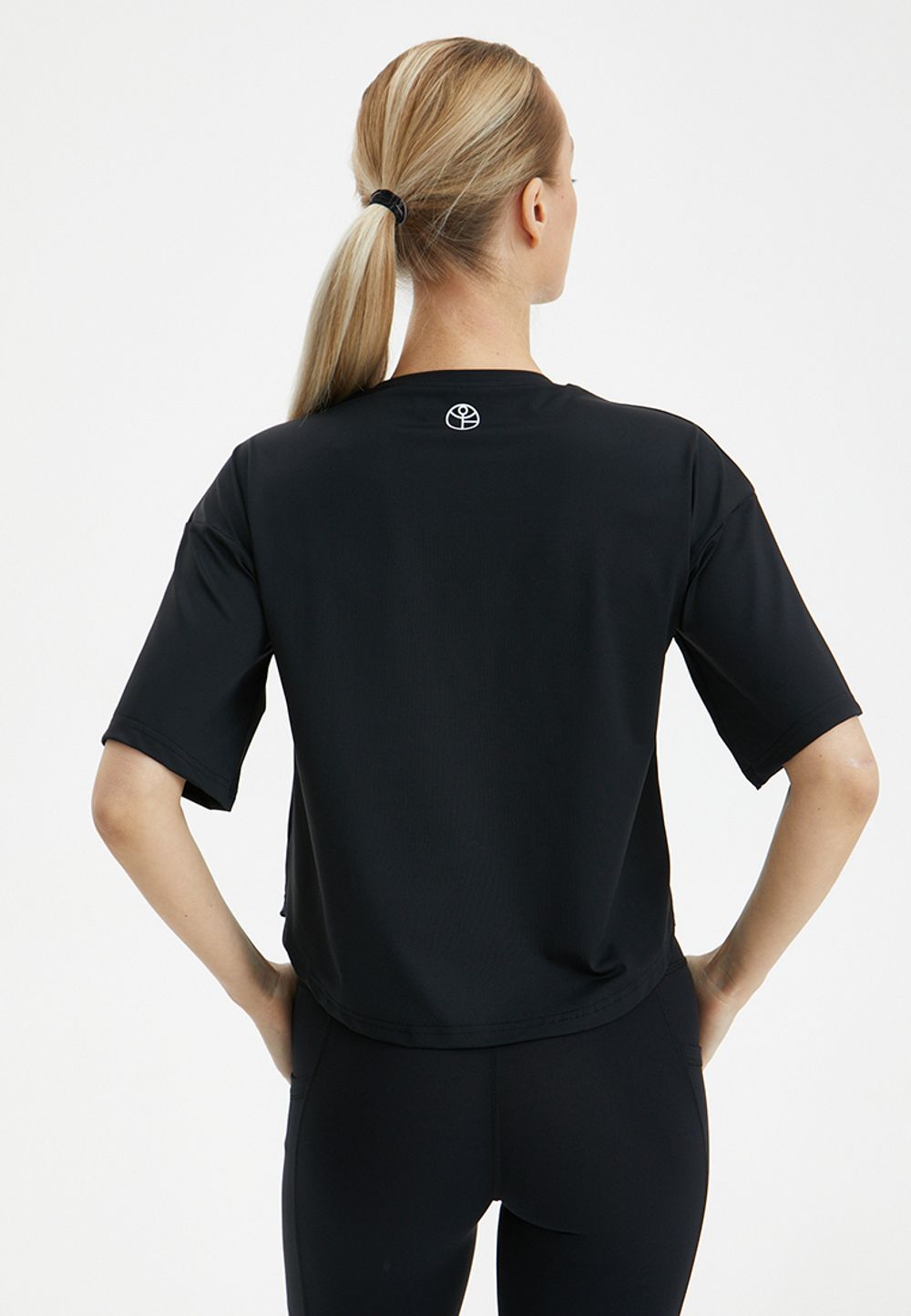 BeSelf Футболка SATIN BASE, черная