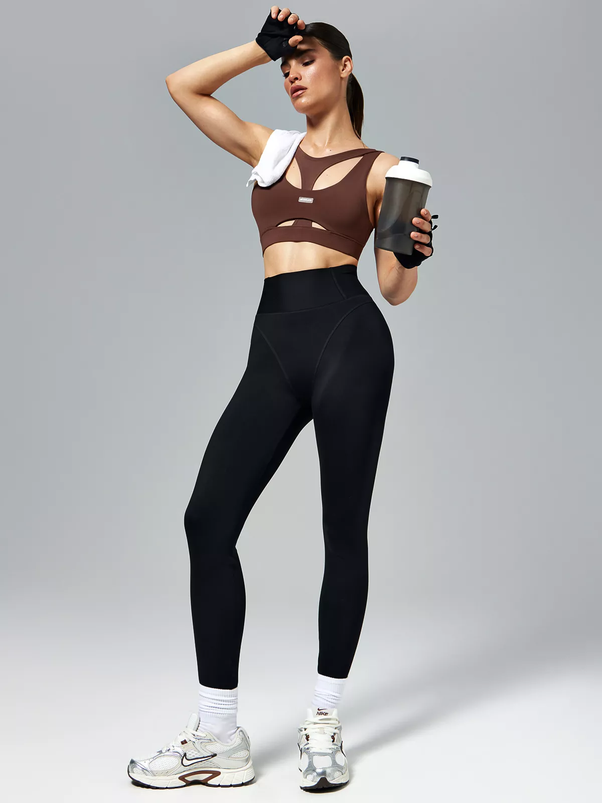 Neverlate Леггинсы 04.1337, черный