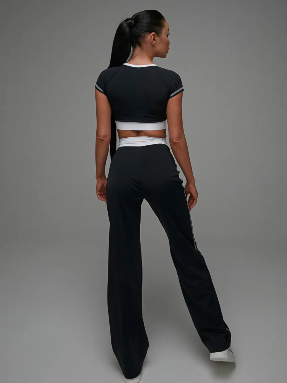 Mansen Брюки Ease, черный