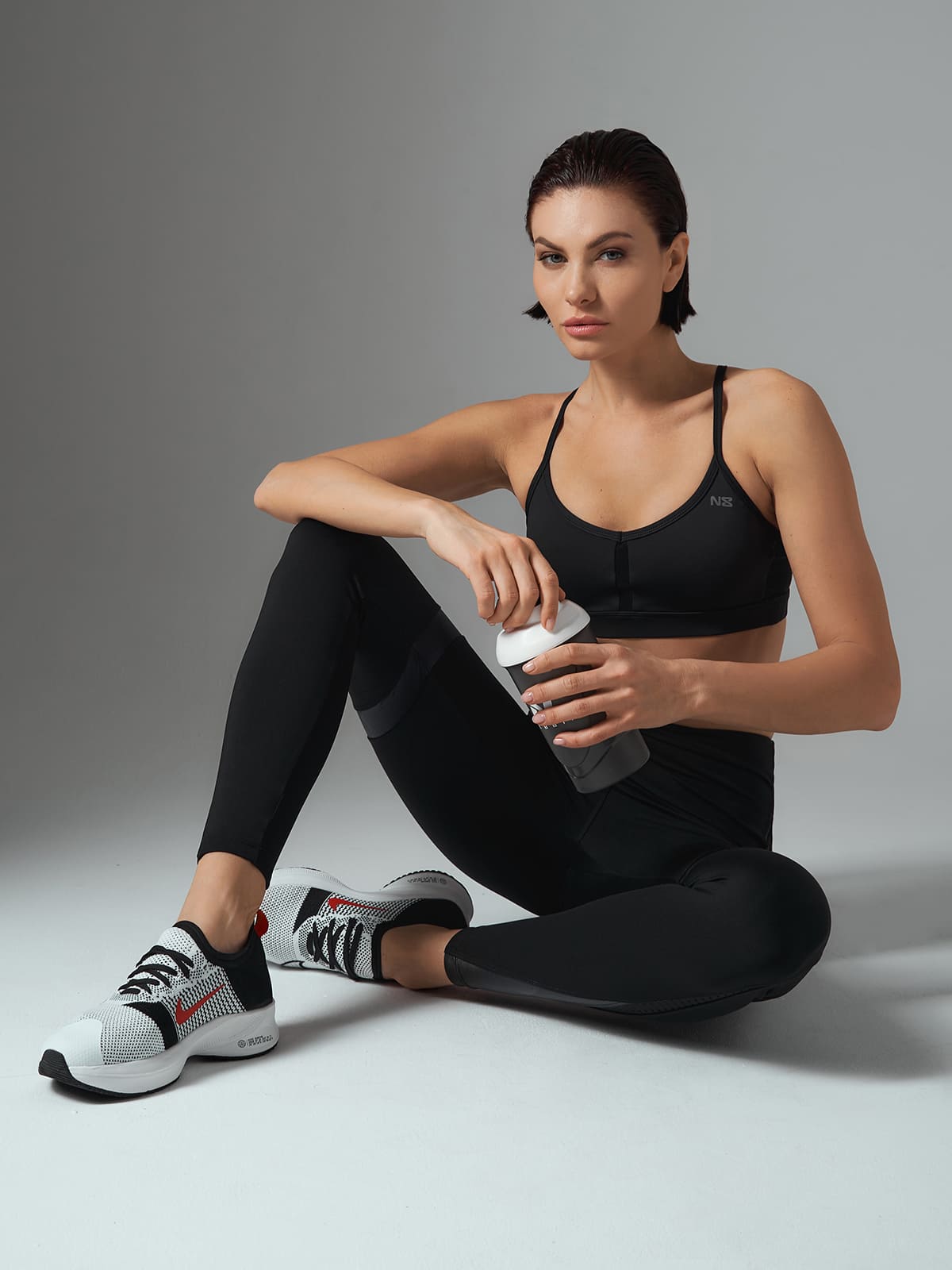 Neverlate Спортивное бра 08.329, черный