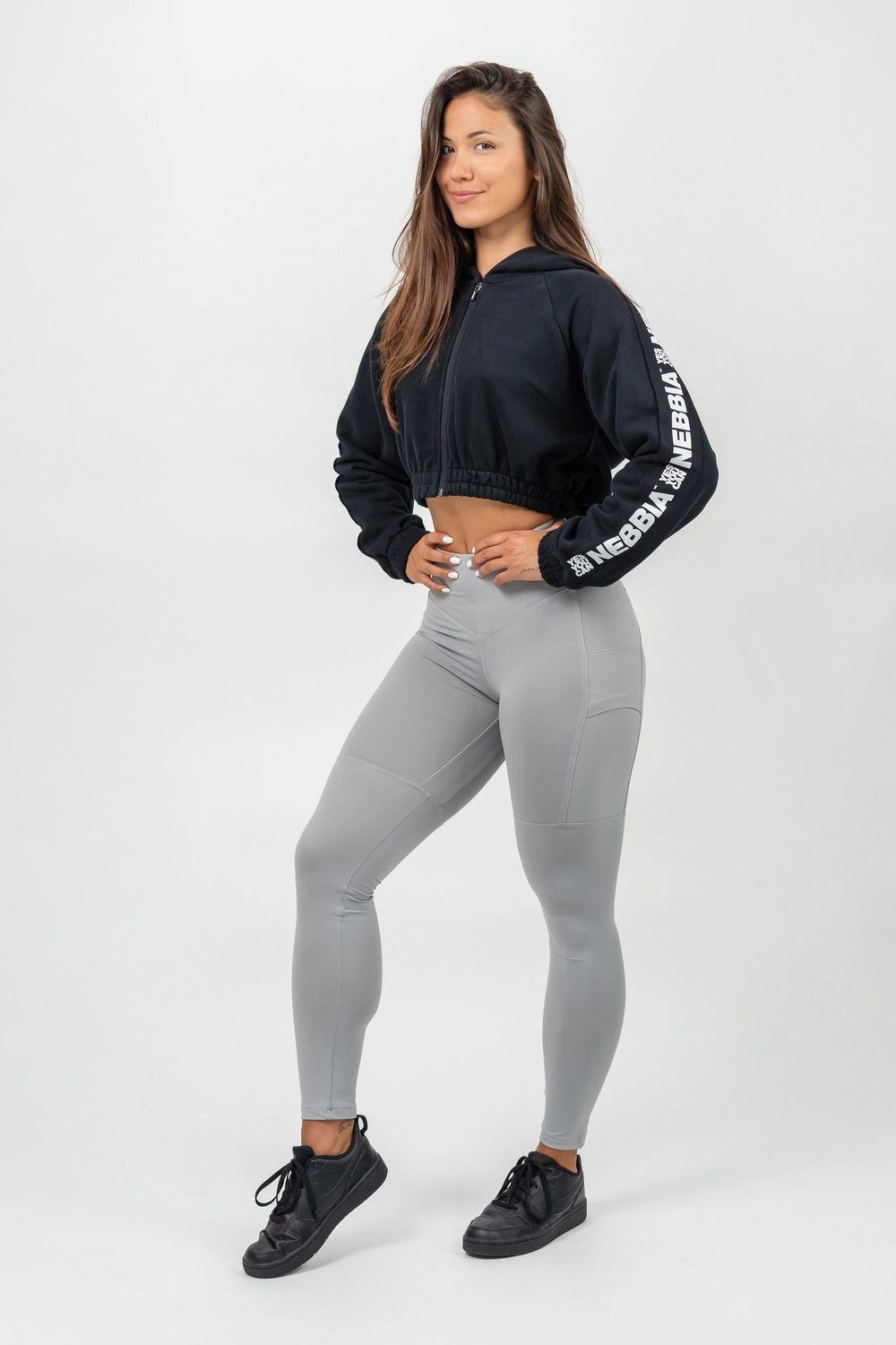 Nebbia Кофта 254 Cropped Zip-up Hoodie ICONIC, черный
