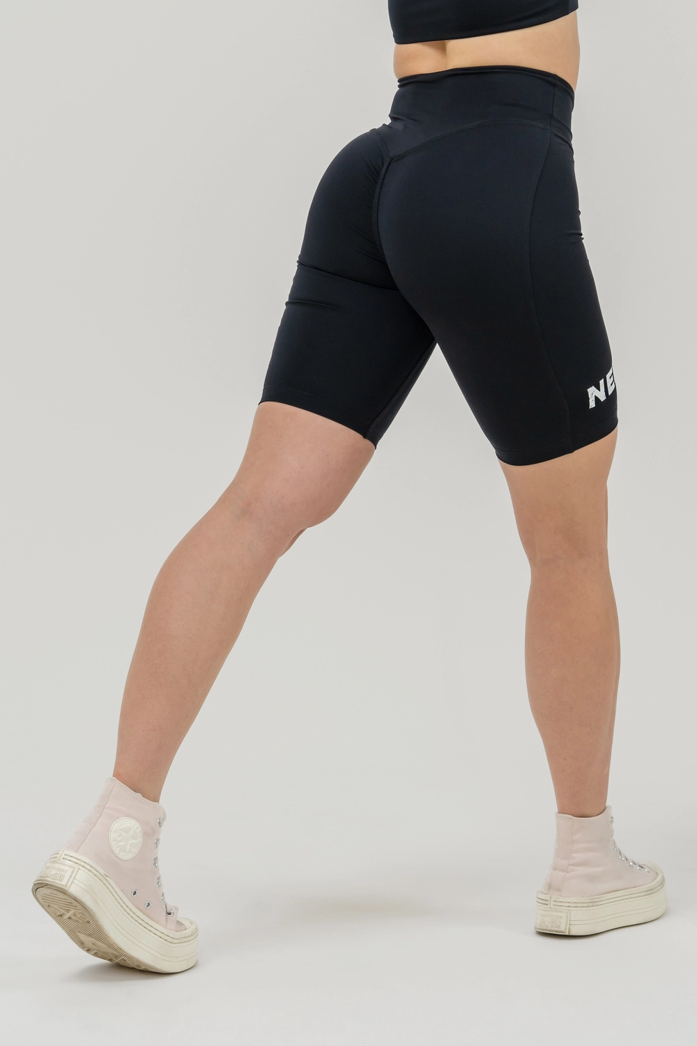 Nebbia Шорты 614 High Waisted Leggings Shorts 9 SNATCHED, черный