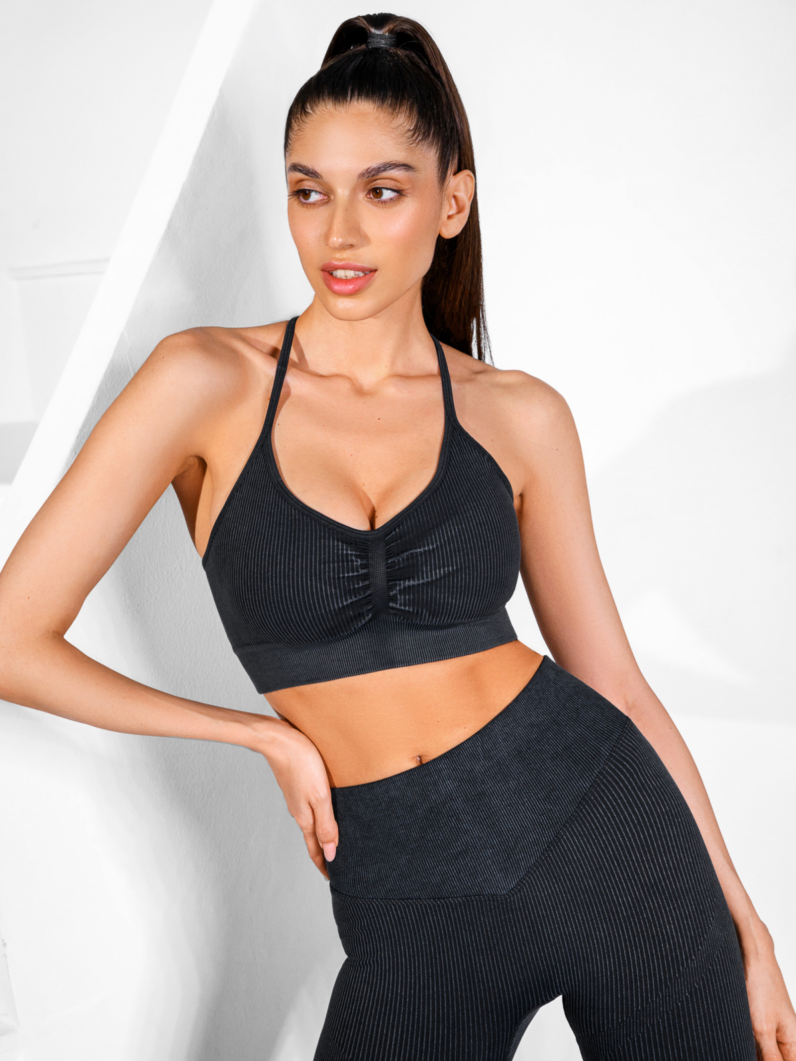 Eazyway Спортивное бра 08.561, черный