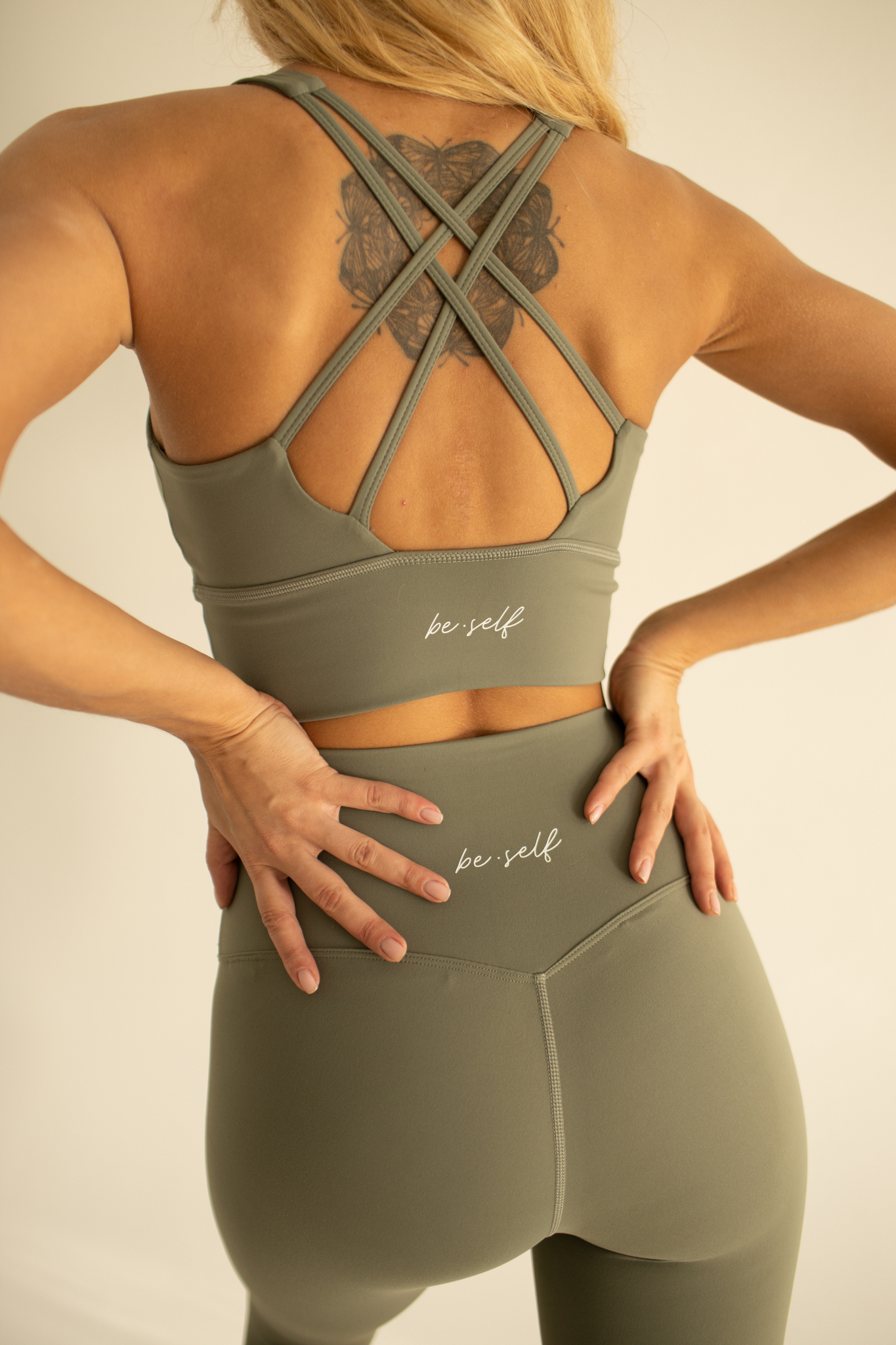 BeSelf Топ MOTION, хаки 