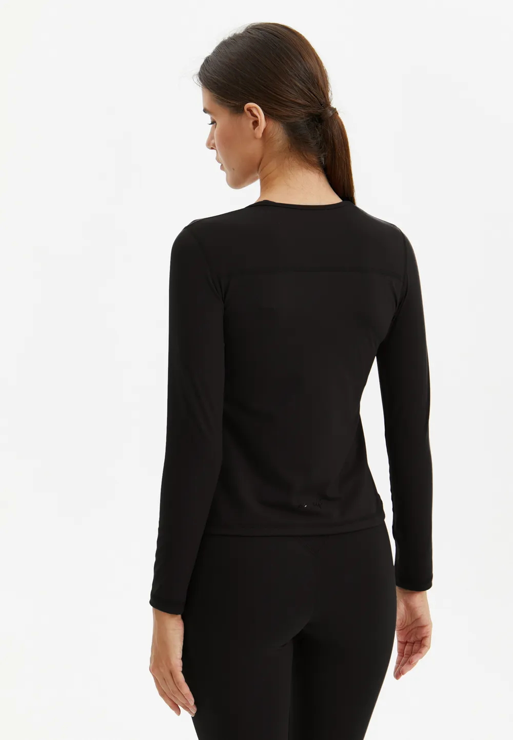 BeSelf Лонгслив SOFT COVER, черный