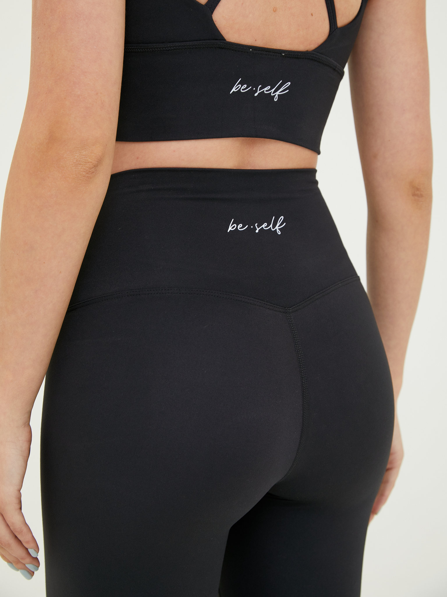BeSelf Лосины MOTION, черный