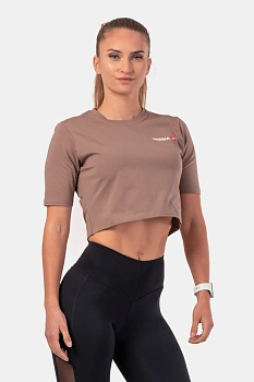 Nebbia Футболка укороченная 600 Minimalist Logo Crop T-shirt, коричневый